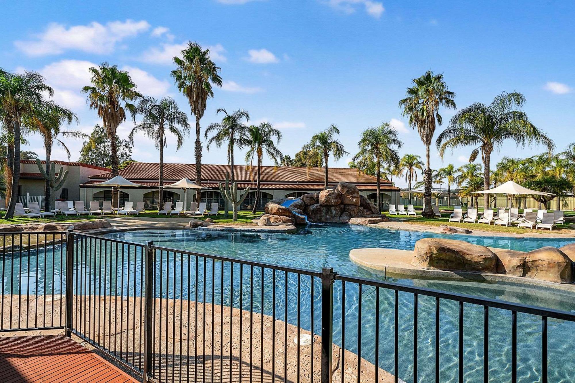 Quality Resort Siesta Albury Exterior photo